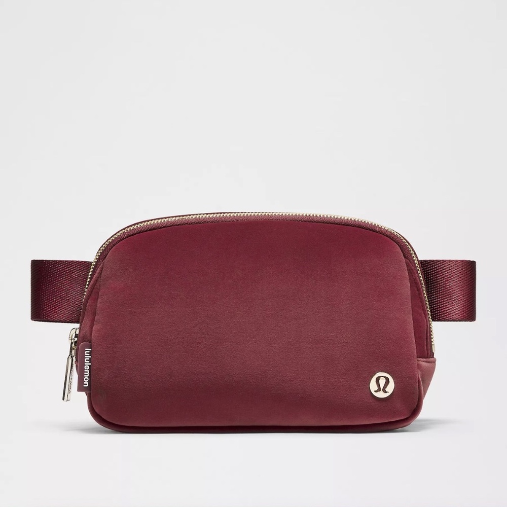 ❌Sold❌ NWT Lululemon Velour Everywhere Belt Bag 1L - Wine Berry/Gold